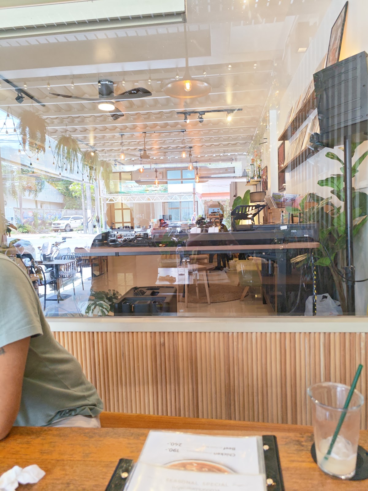 Adlib Cafe & Vinyl - Gallery image 5