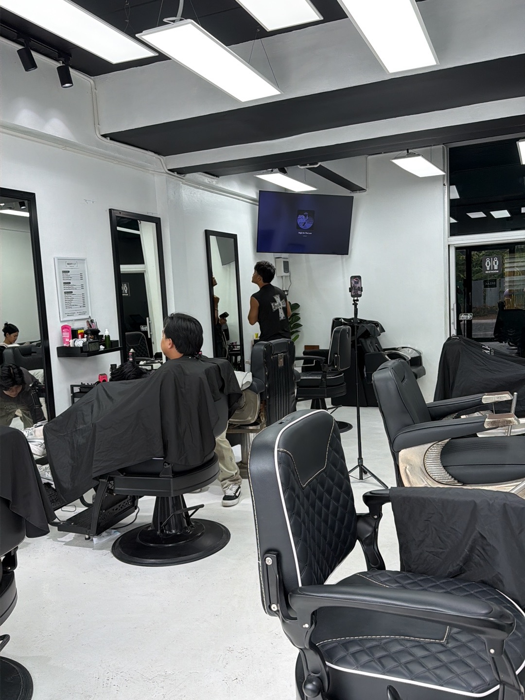 Barbershop Haircut & Shave