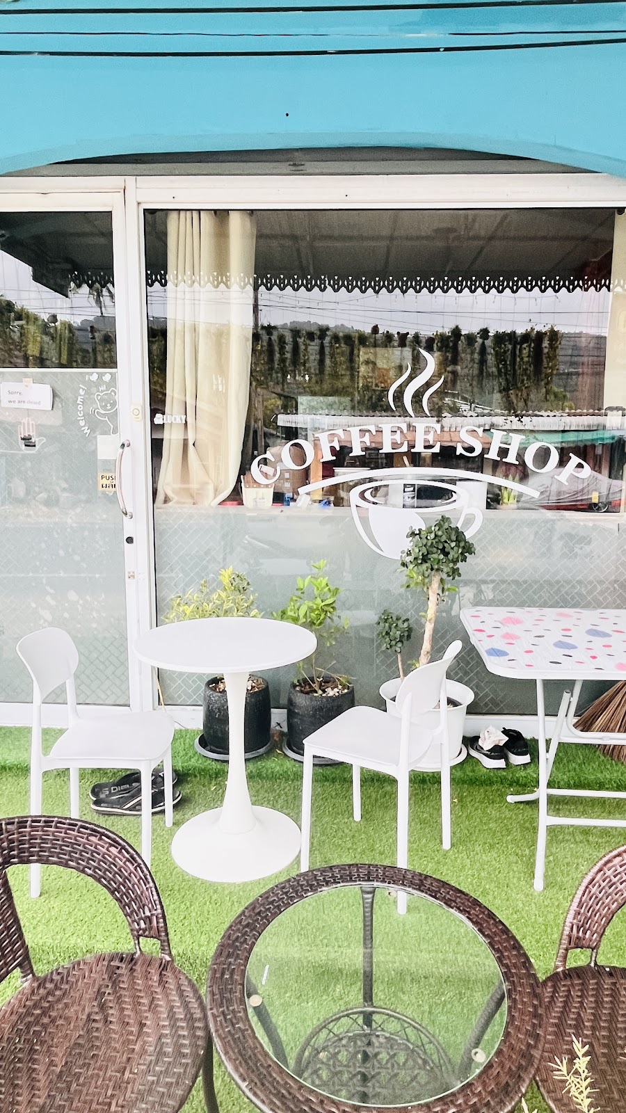 Blue House Coffee Shop