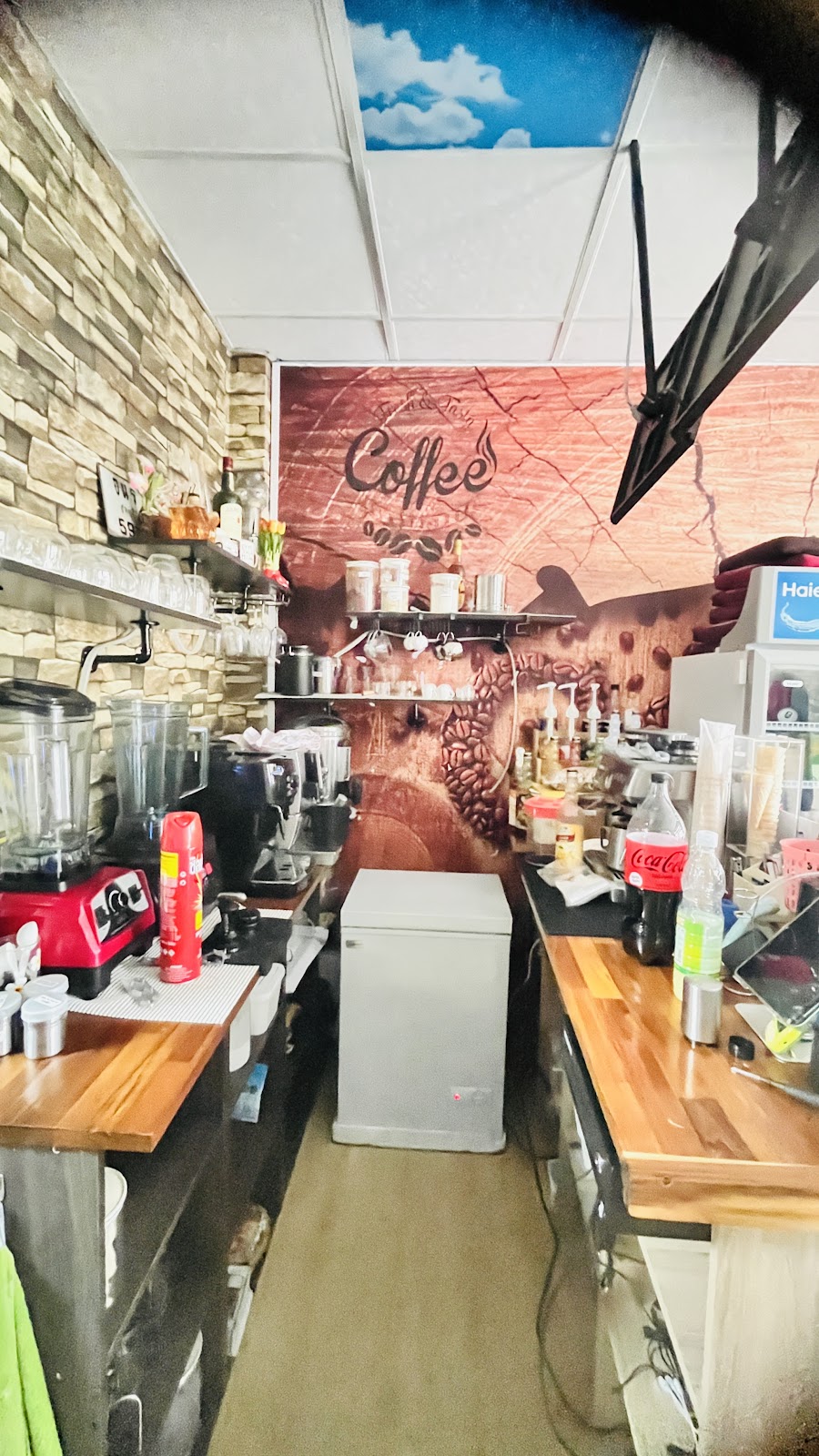 Blue House Coffee Shop - Gallery image 4