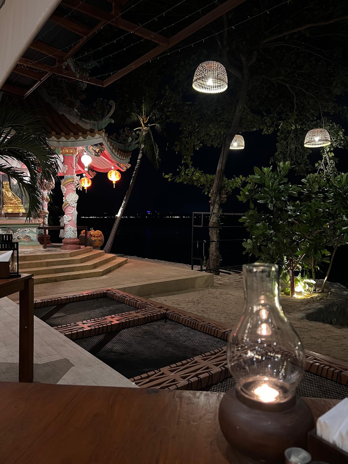 Bre-Eze Restaurant And Bar