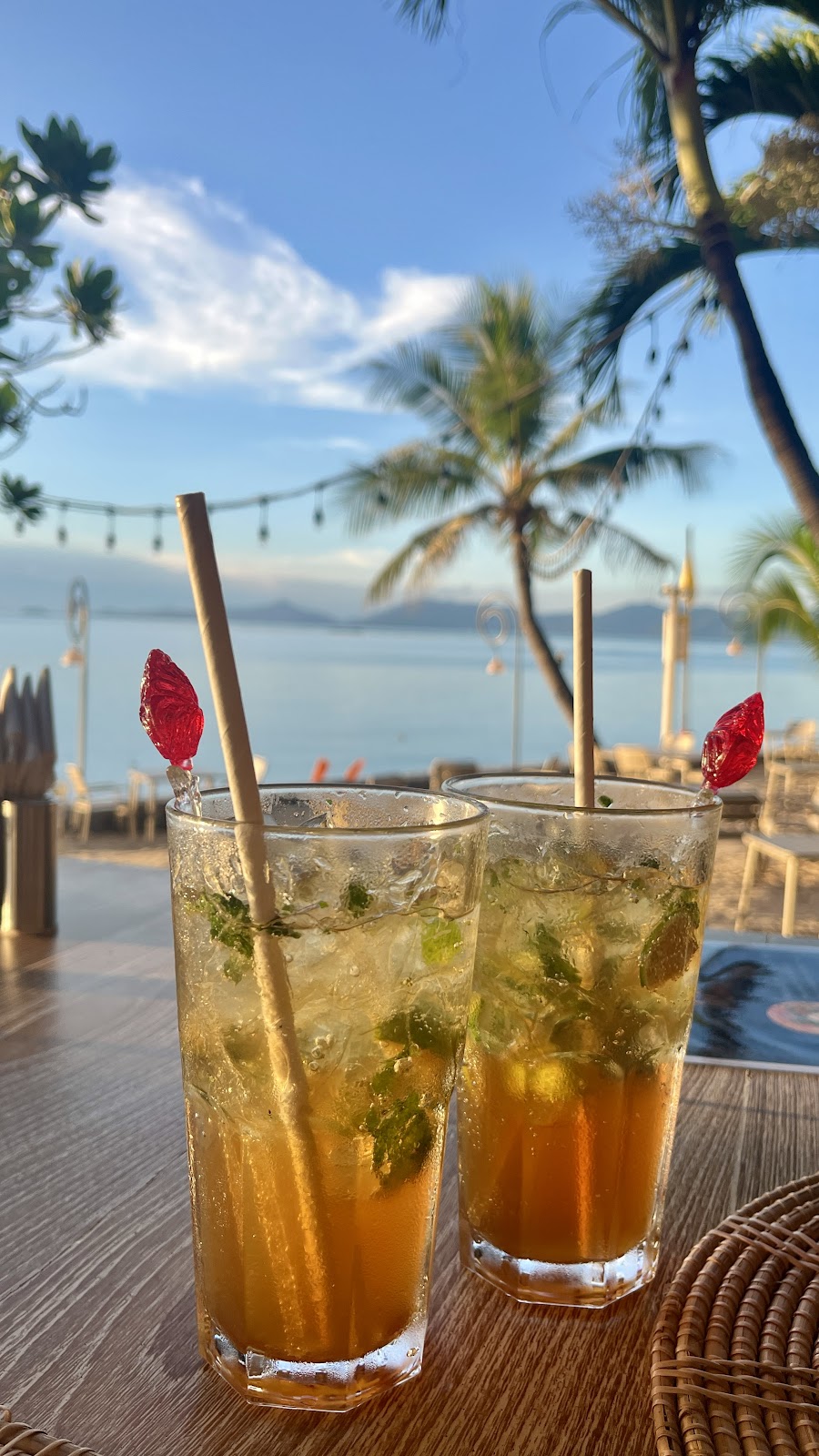 Bre-Eze Restaurant And Bar