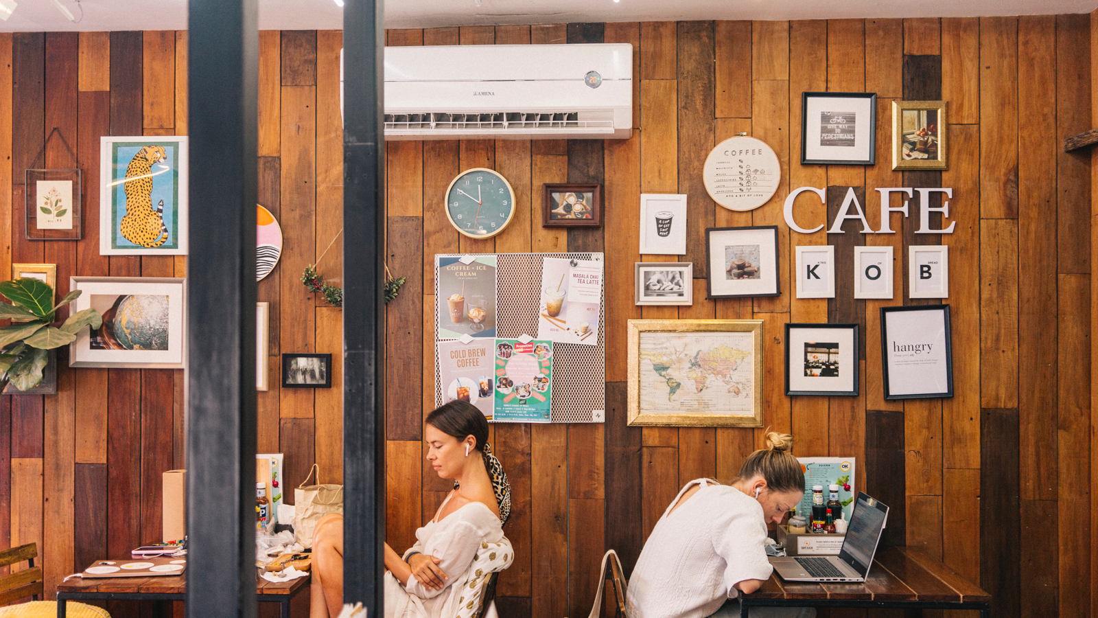 Café K.O.B (King Of Bread Café)