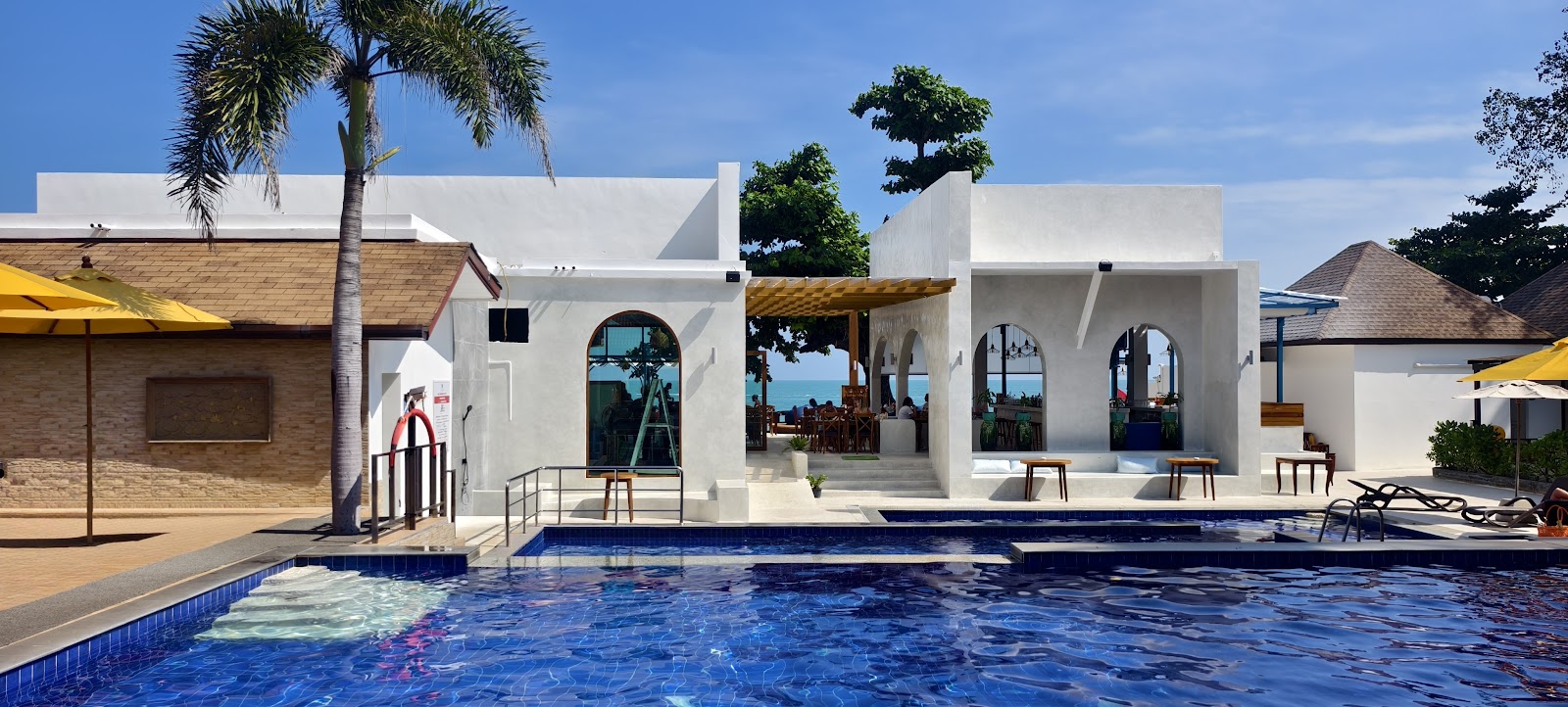 Chaweng Cove Beach Resort