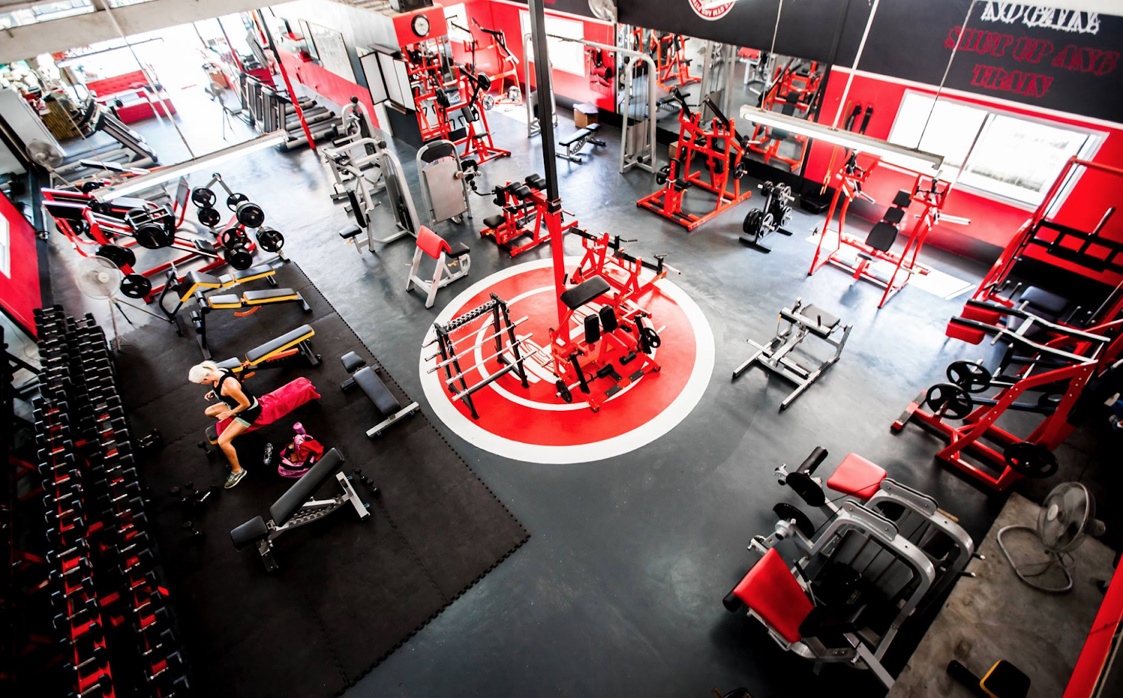 Classic Gym & Fitness