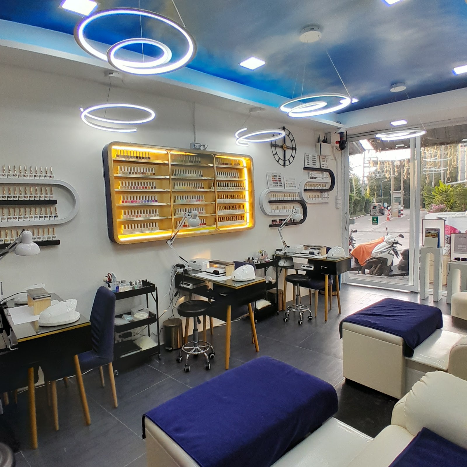 Nail Studio By Diva