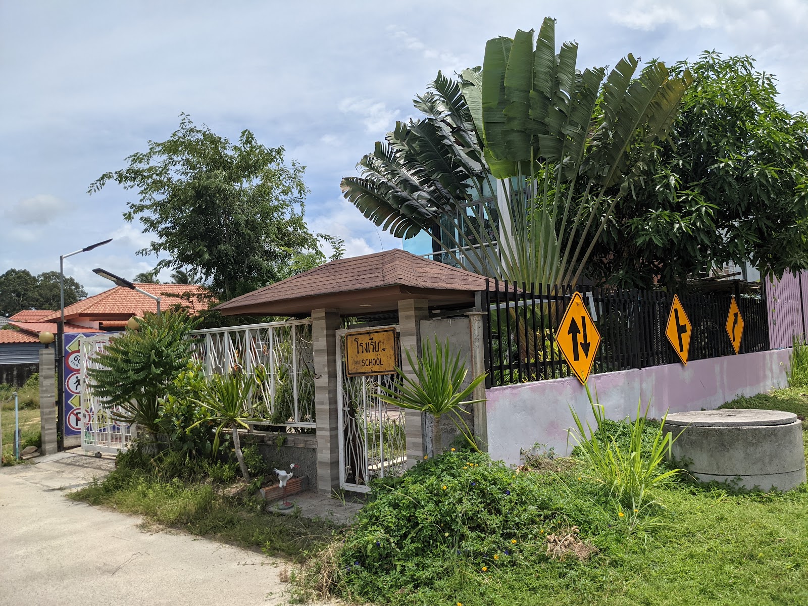 ครูหมูสอนขับรถสมุย Driving school samui
