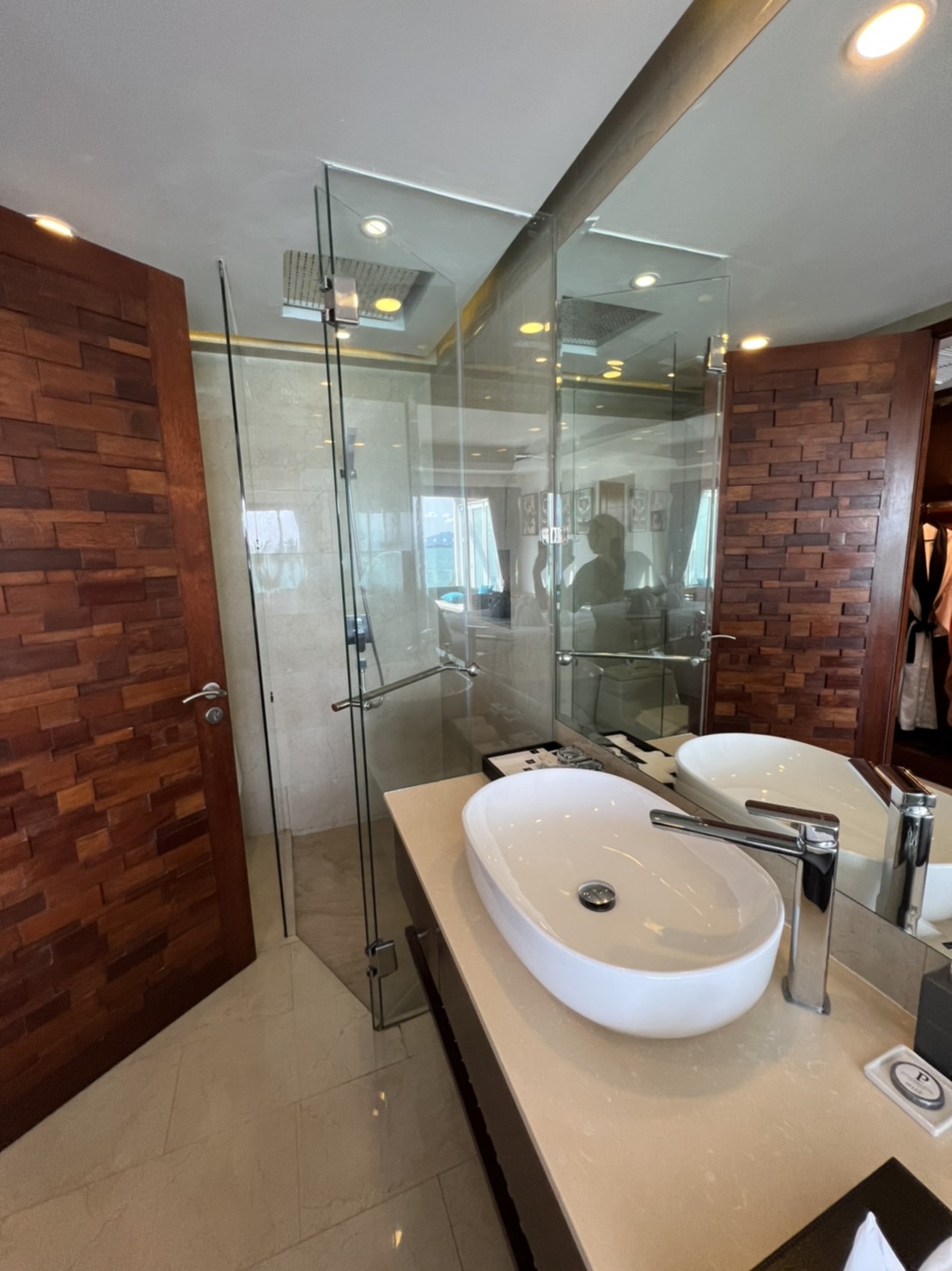 Ezra Beach Club - Gallery image 4