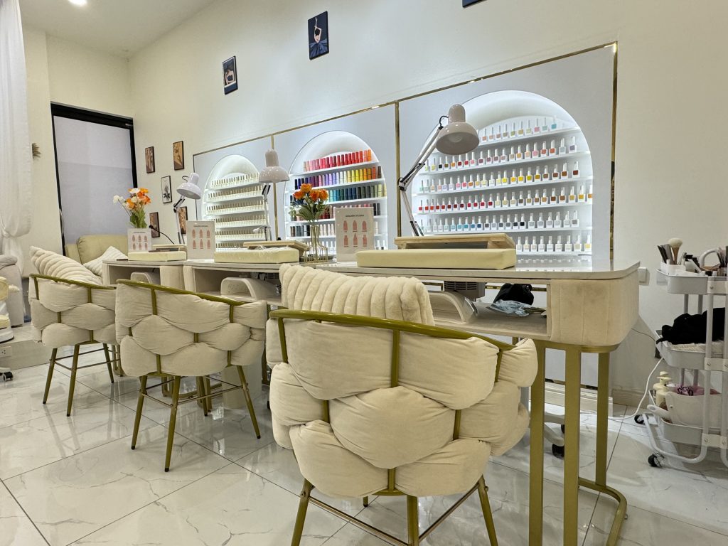 Golden Studio Nails & Eyelashes - Gallery image 6