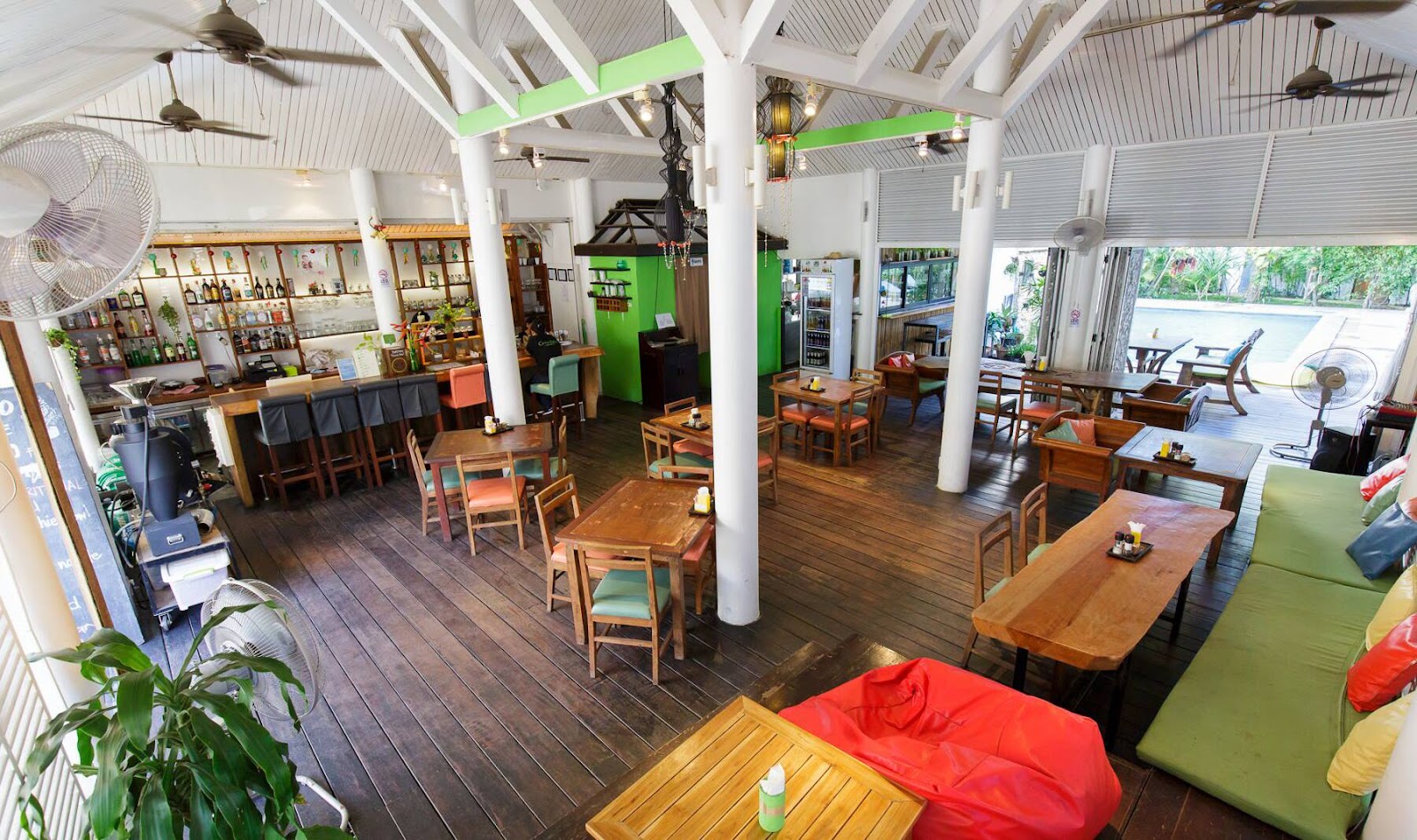 Greenlight Cafe & Bar
