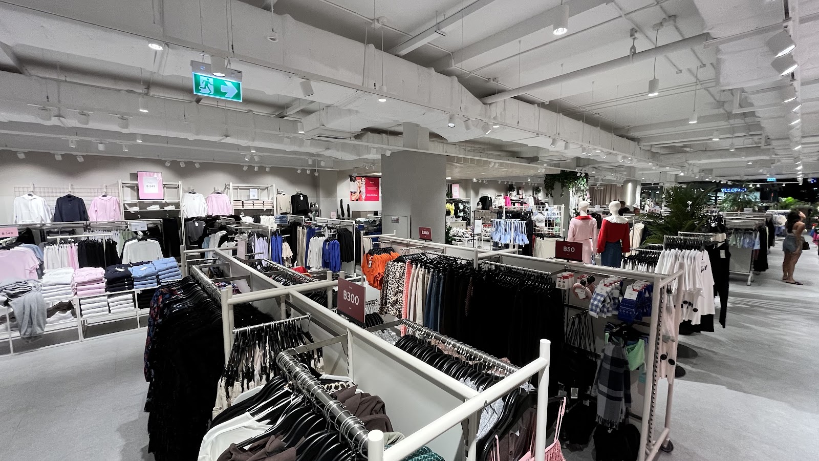 H&M