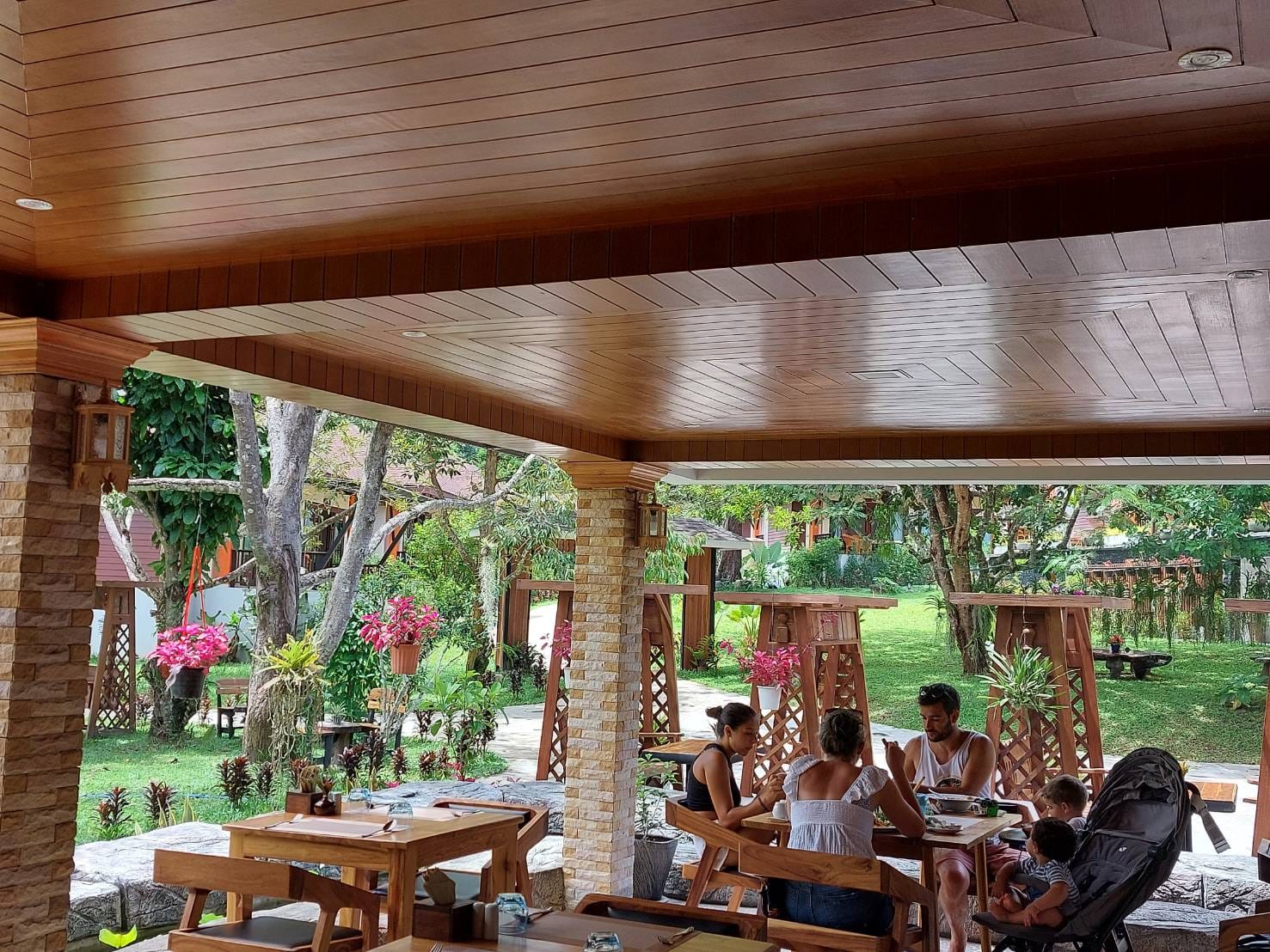 Honey Tara Restaurant & Bar