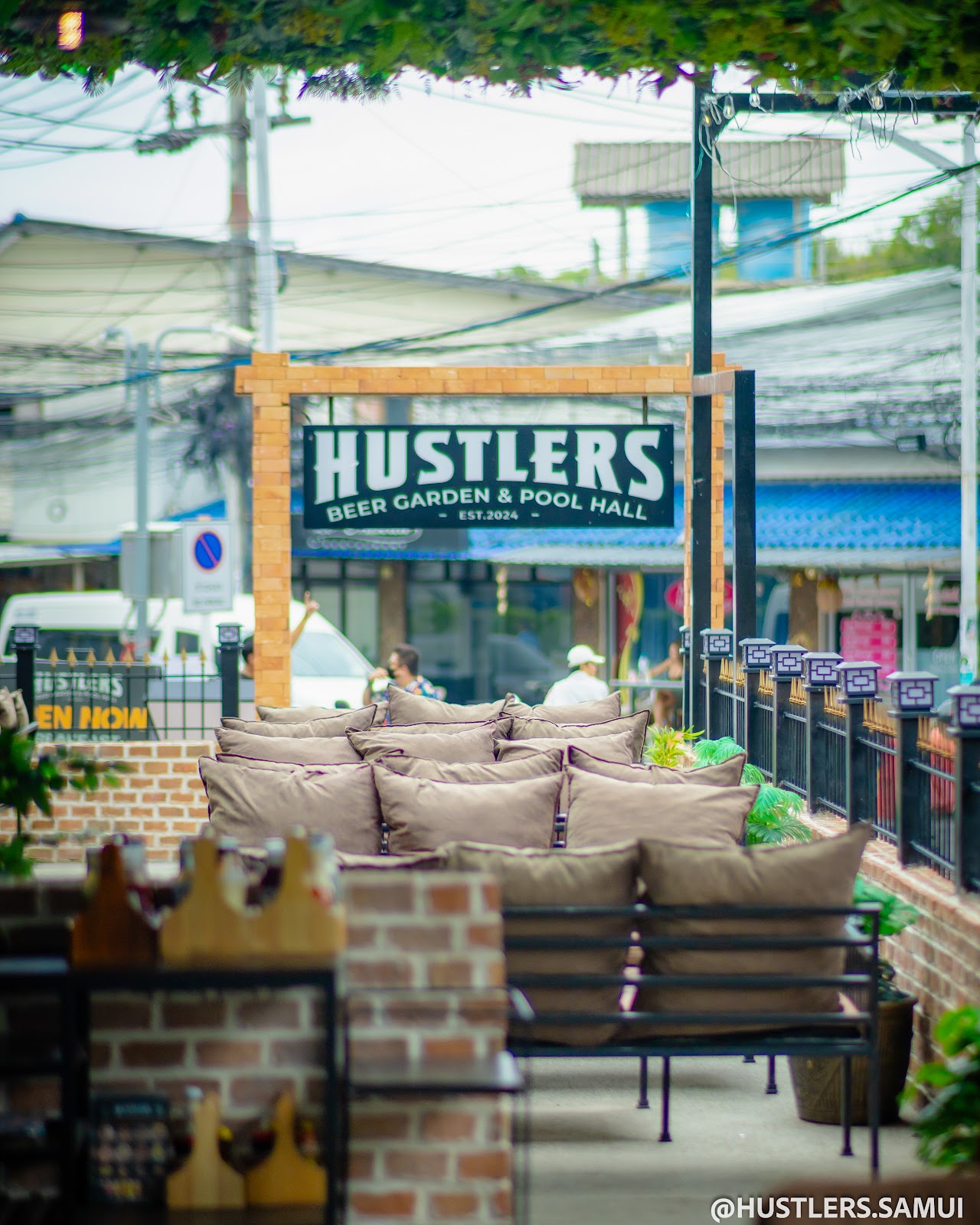 Hustlers Beer Garden & Pool Hall