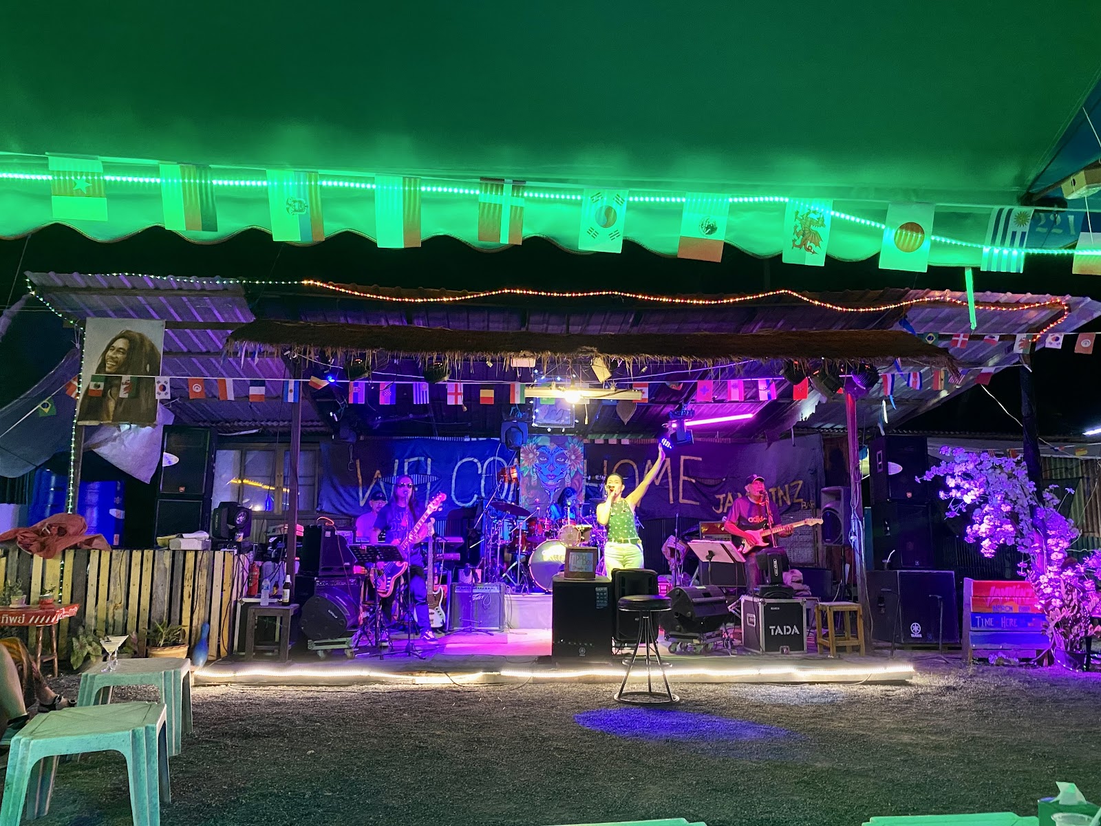 Jamminz Beach Bar