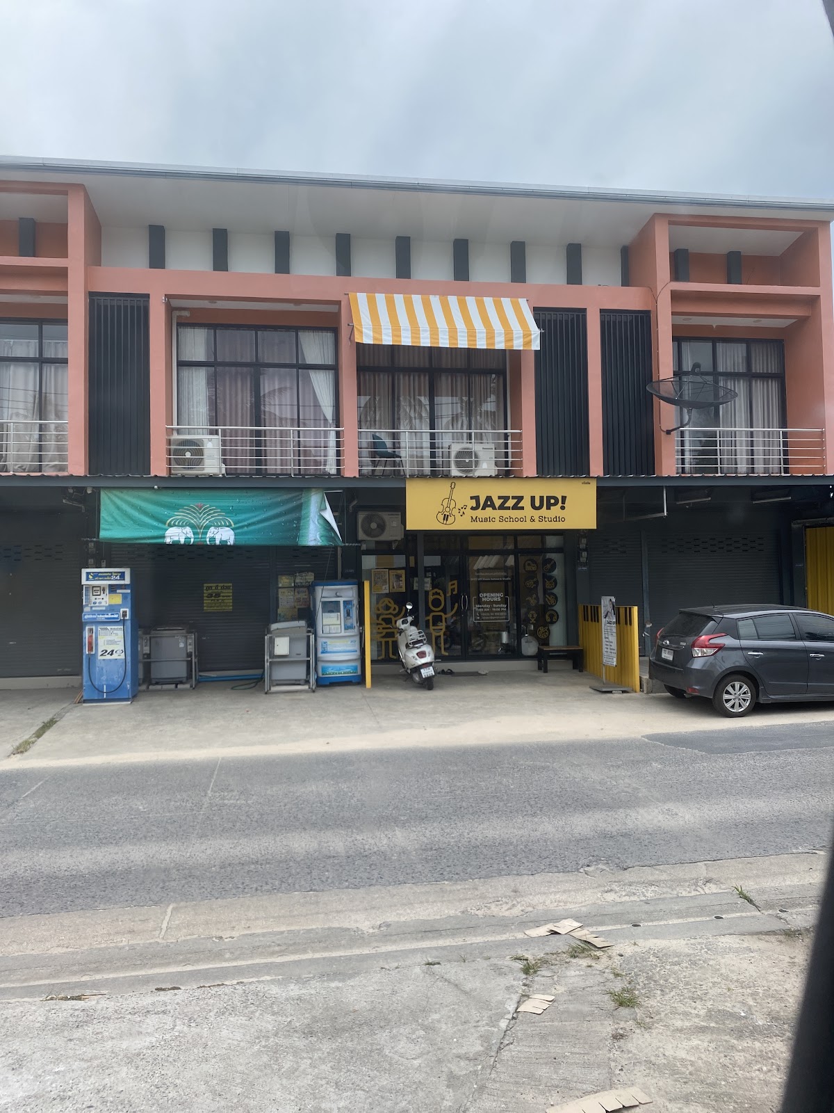 Jazz Up Music School & Studio
