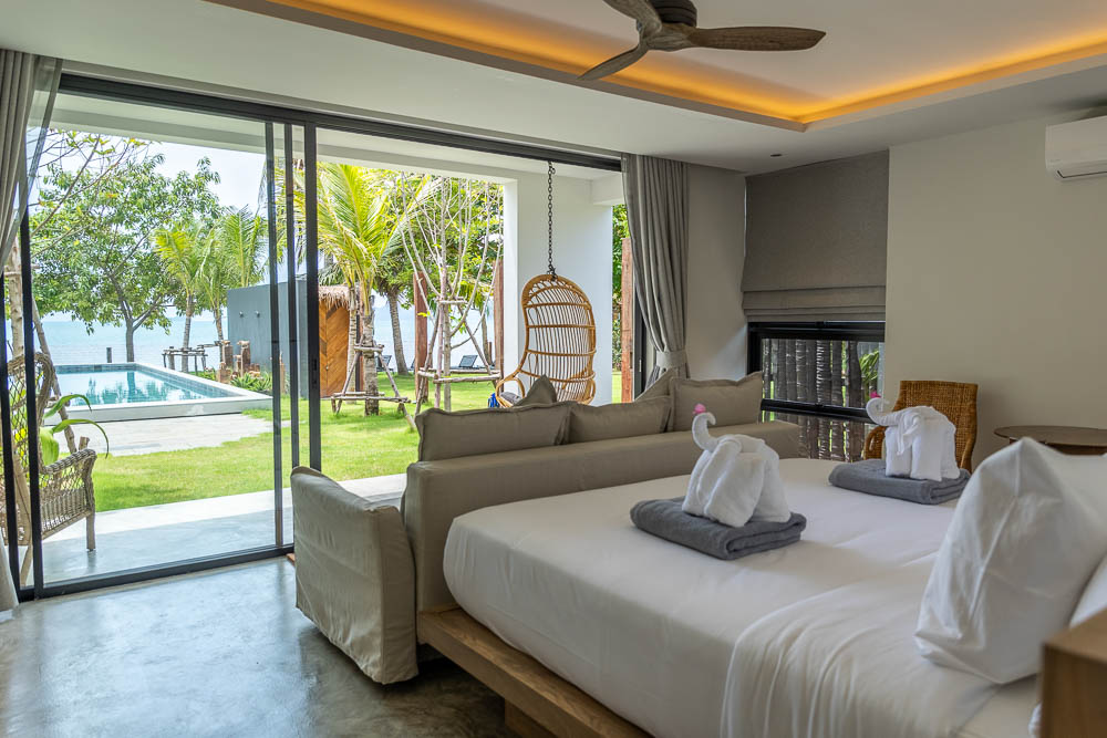 Kalamari Beach Villa
