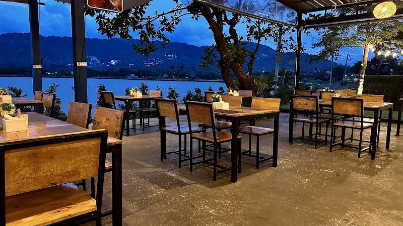 La Marine Lakeside