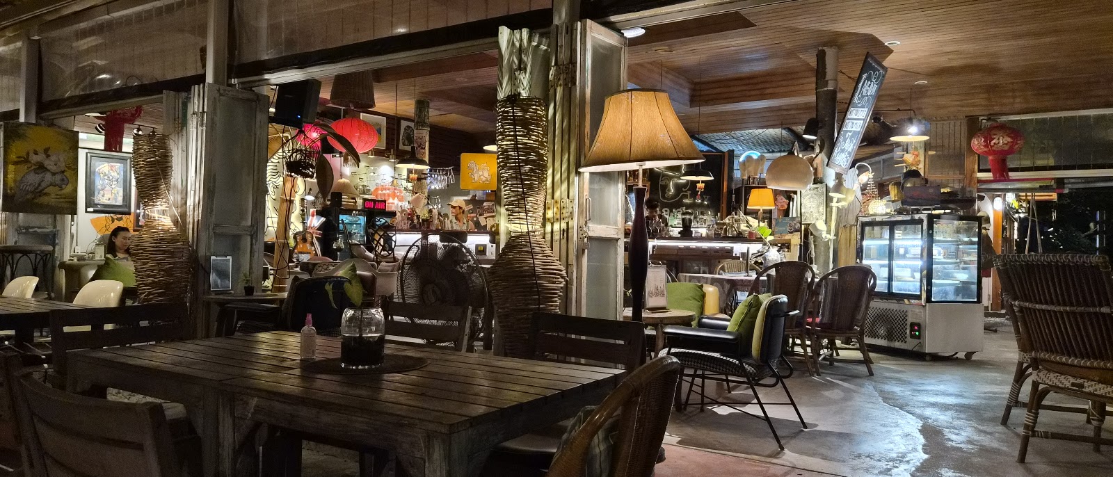 Lay Lagom Cafe'Bar