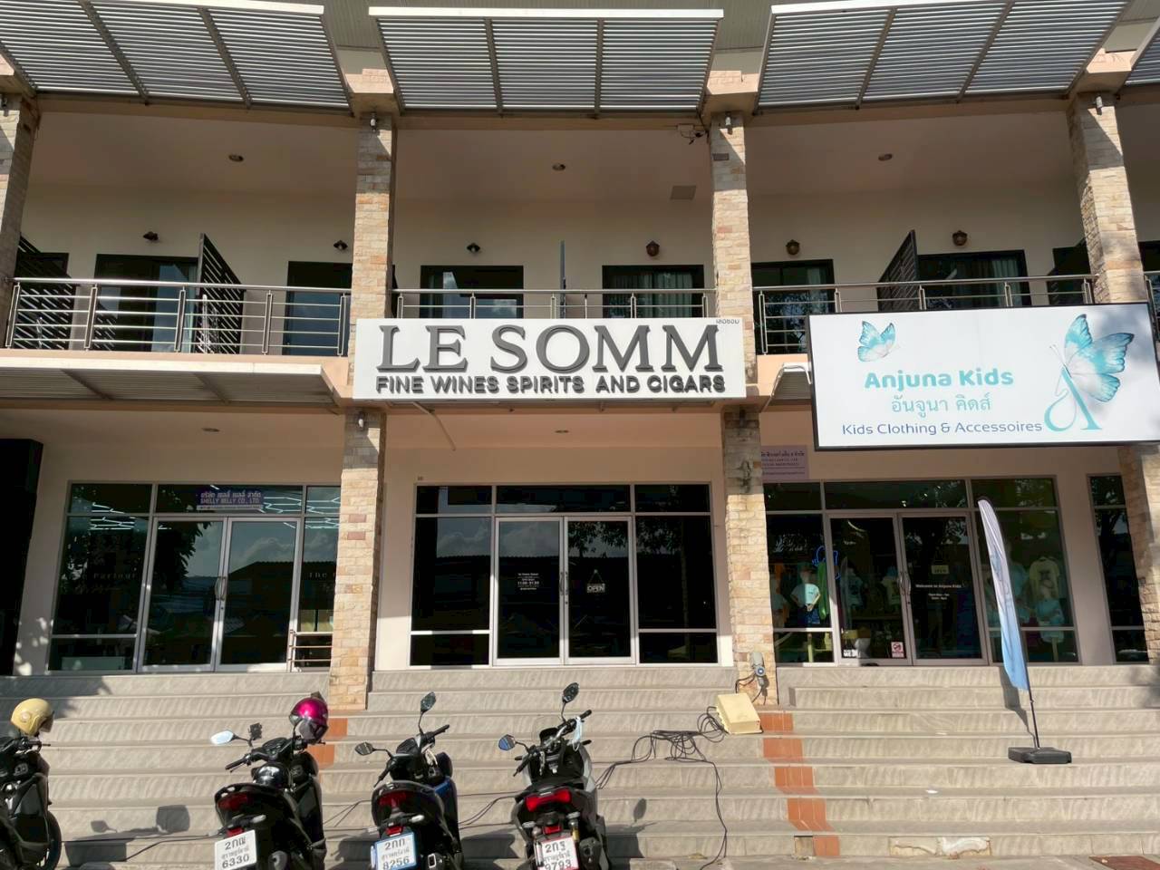 Le Somm De La Maison By Godfather