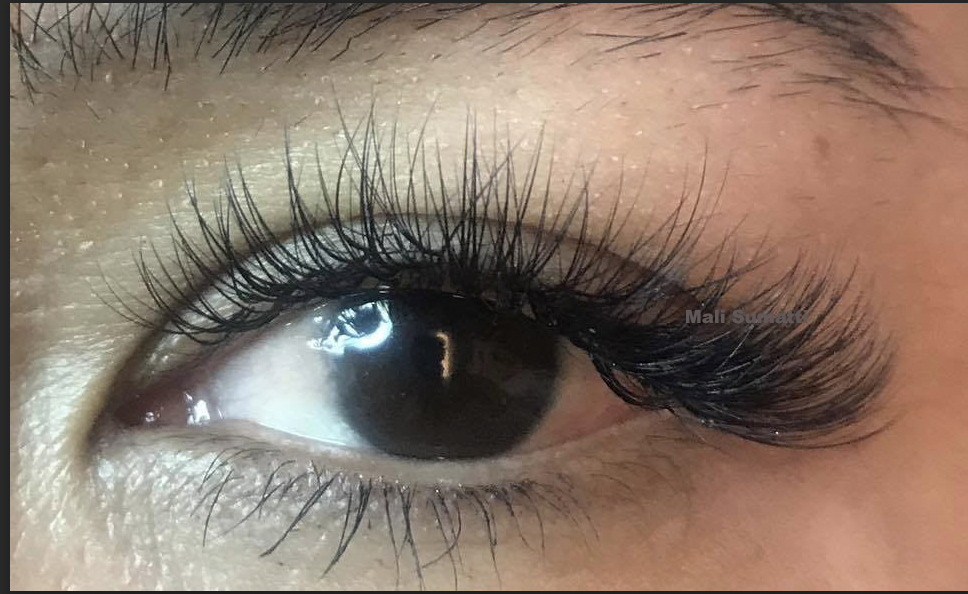 Lee Eyelash