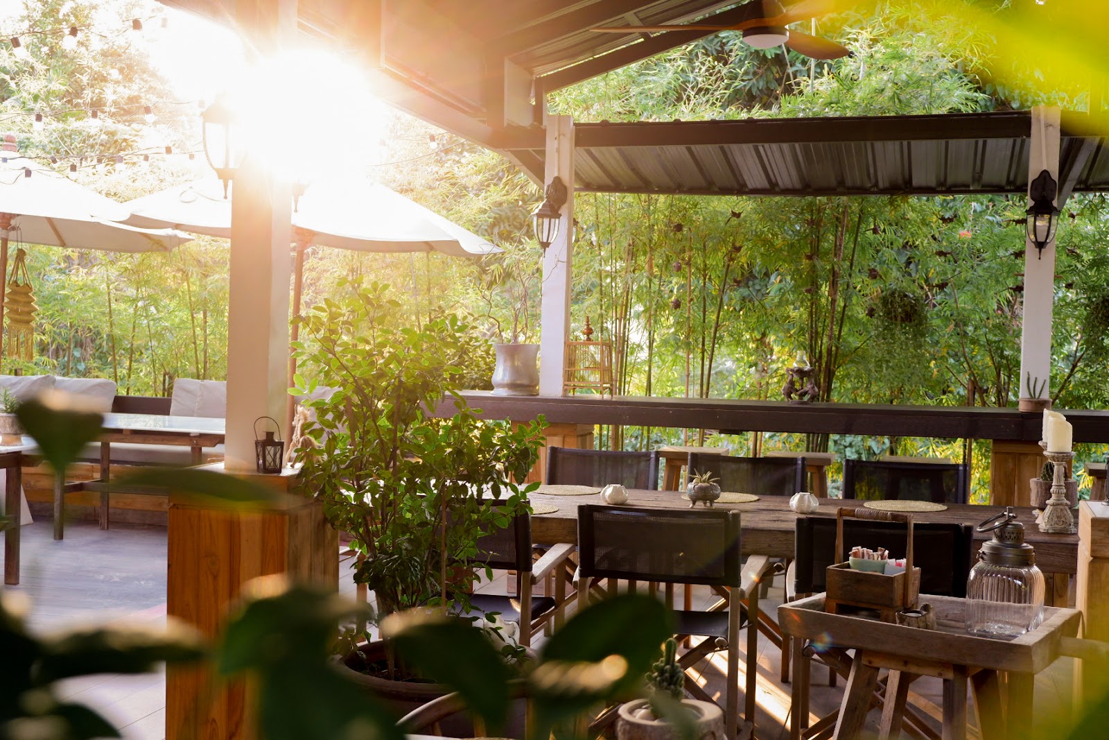 Lou Lou Eatery & Bar