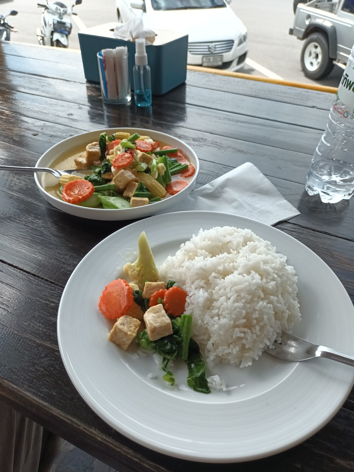 Lucky Restaurant