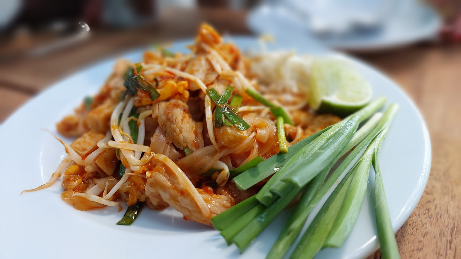 Luk Khai Lek Cafe & Restaurant