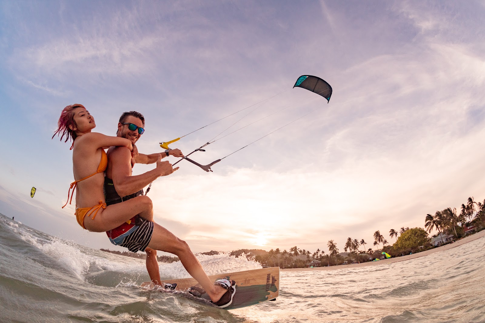 Mahalo - Efoil Kite Surfing Lessons