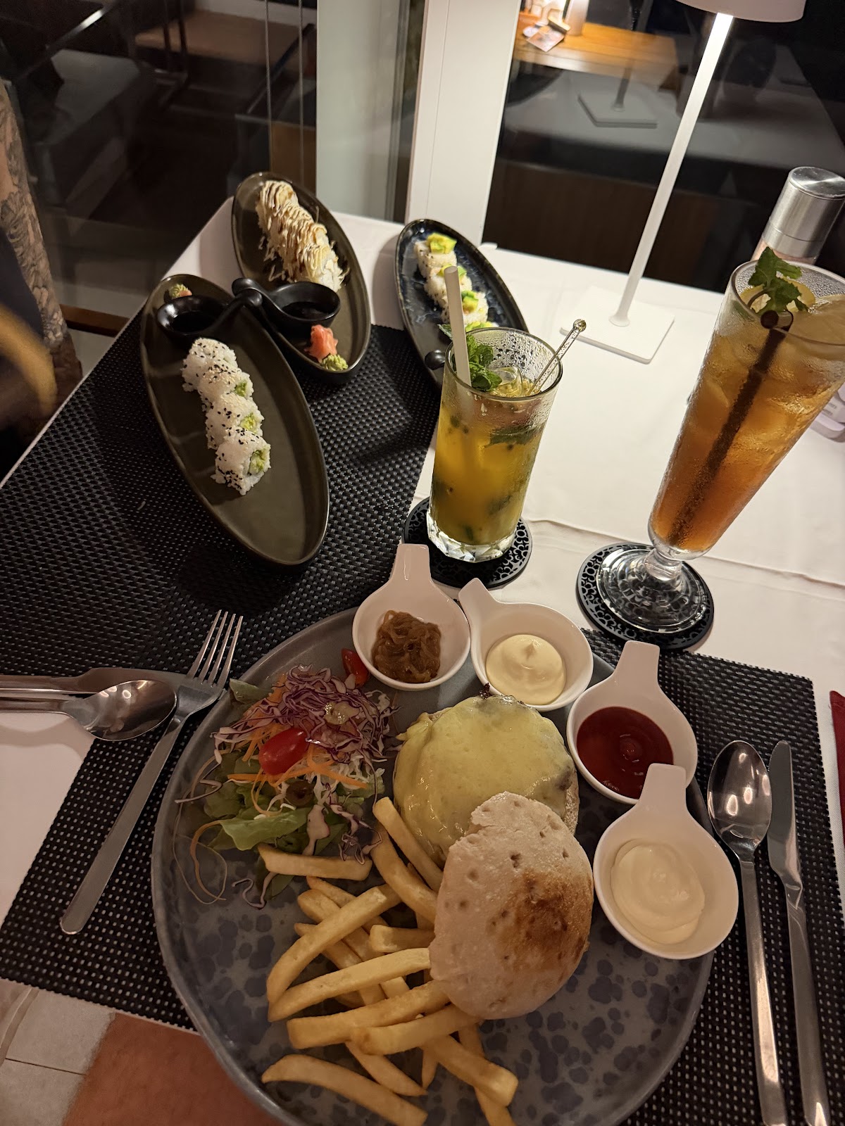 Maithy Pool Lounge & Restaurant - Gallery image 5