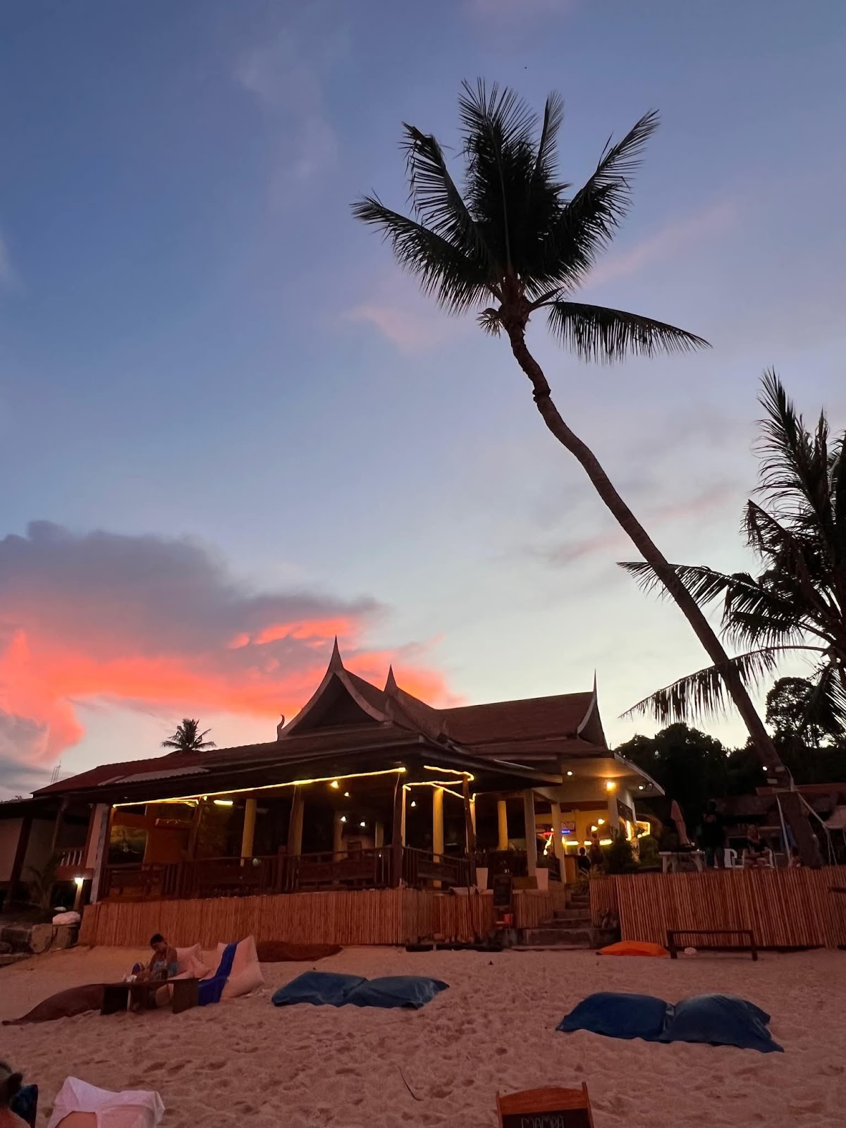 Mamba Beach Lounge & Restaurant