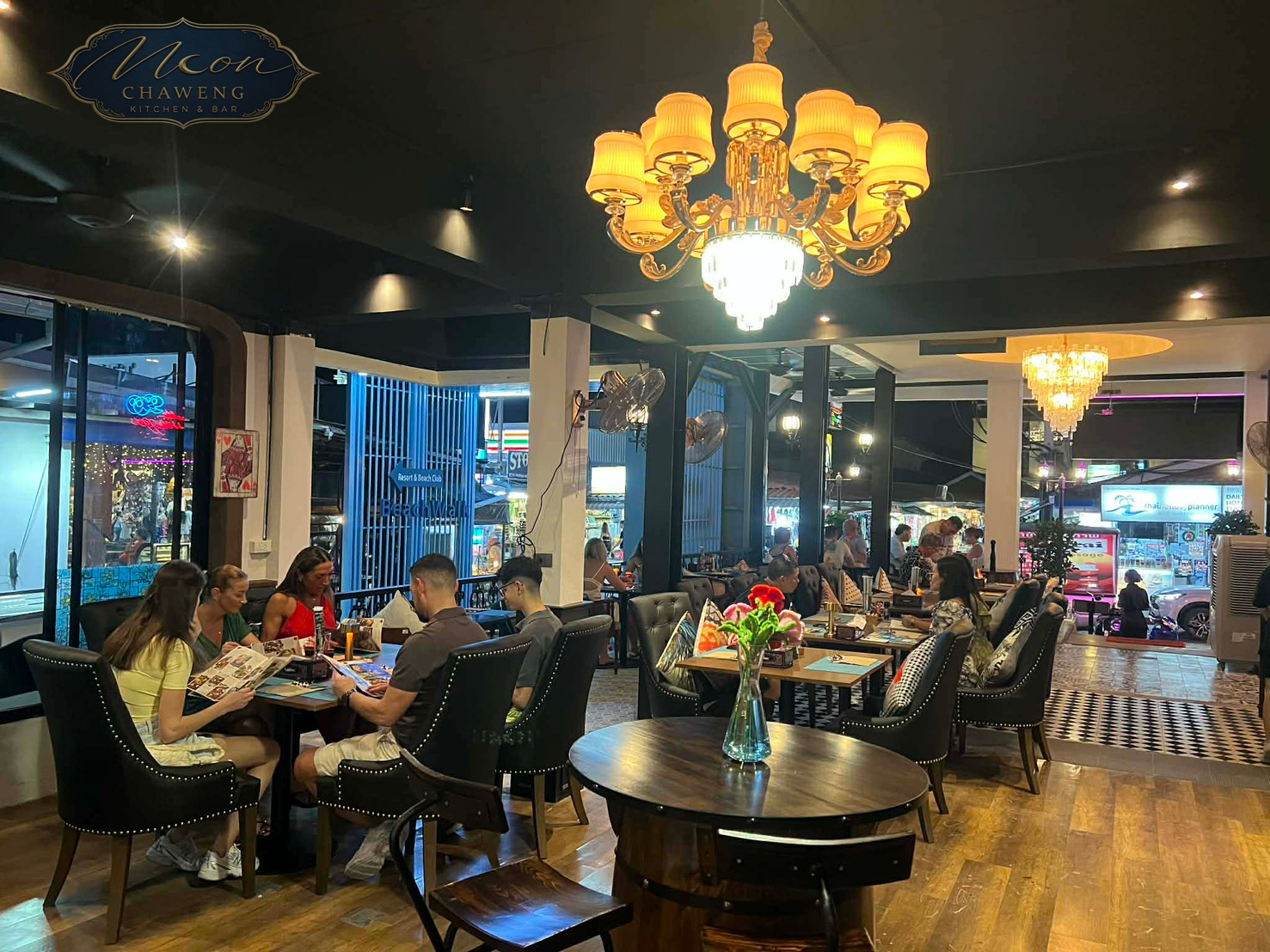 Moon Restaurant - Gallery image 4