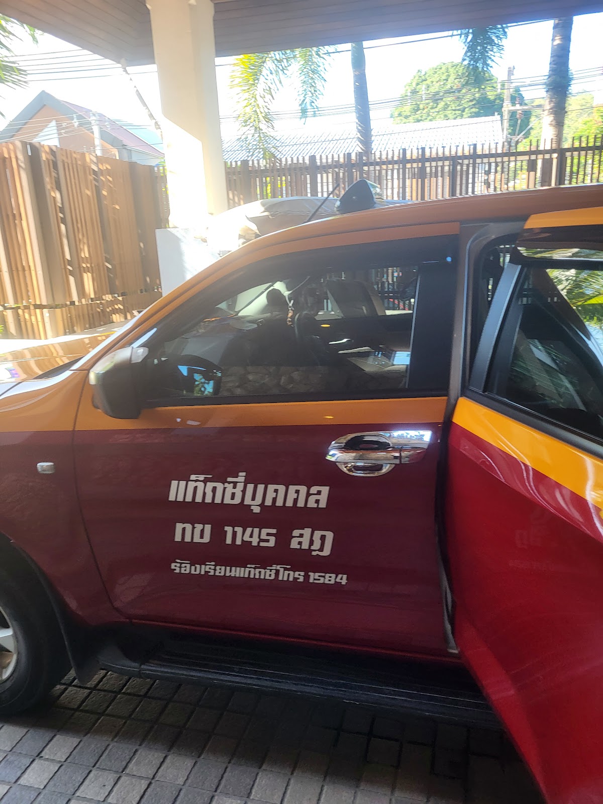 Mr. Chicken Taxi & Van Service