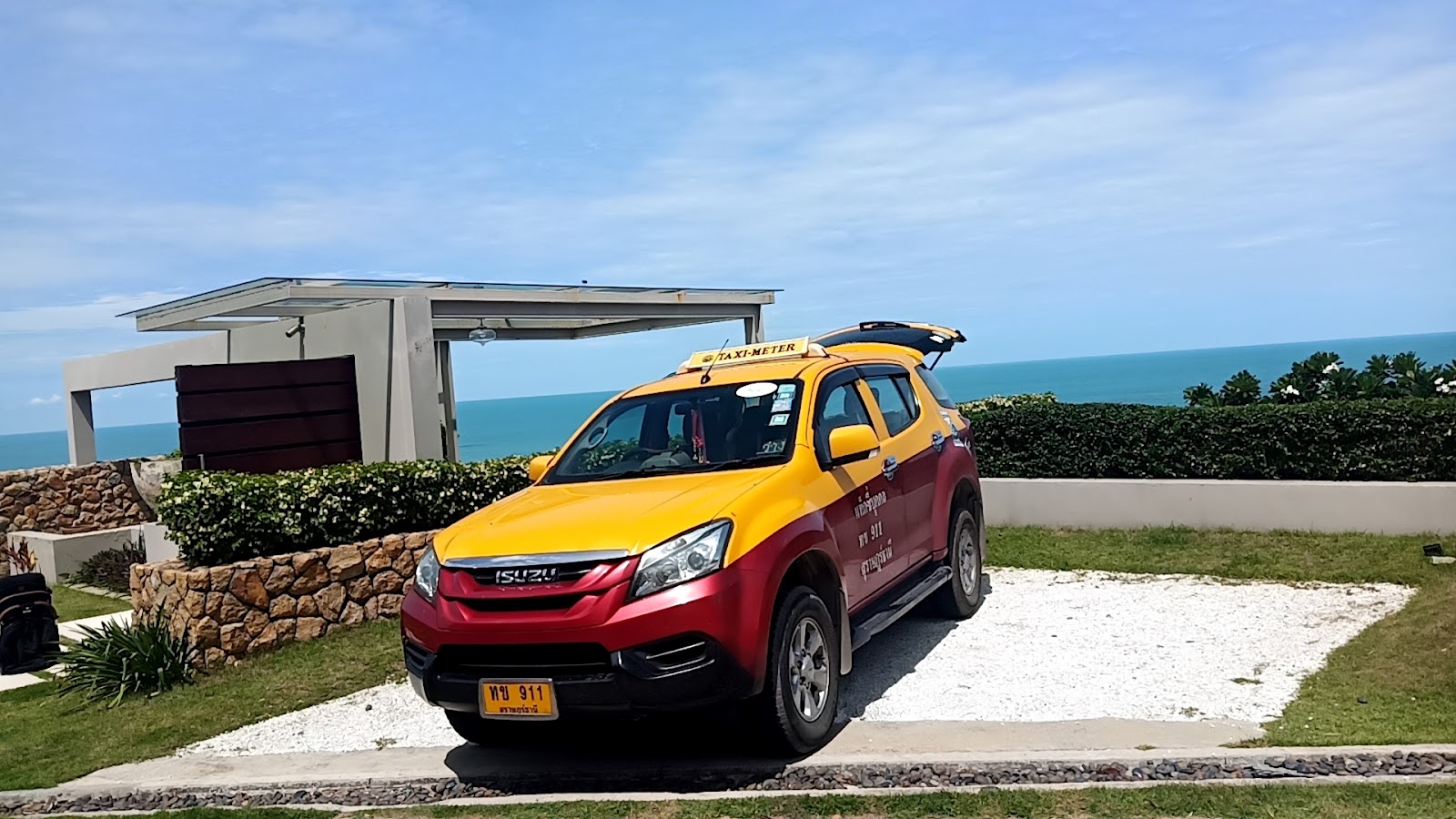 Mr. Chicken Taxi & Van Service - Gallery image 4
