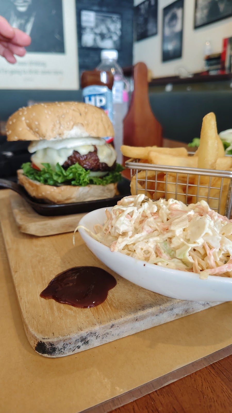 Oliver's Steakhouse Bar & Grill