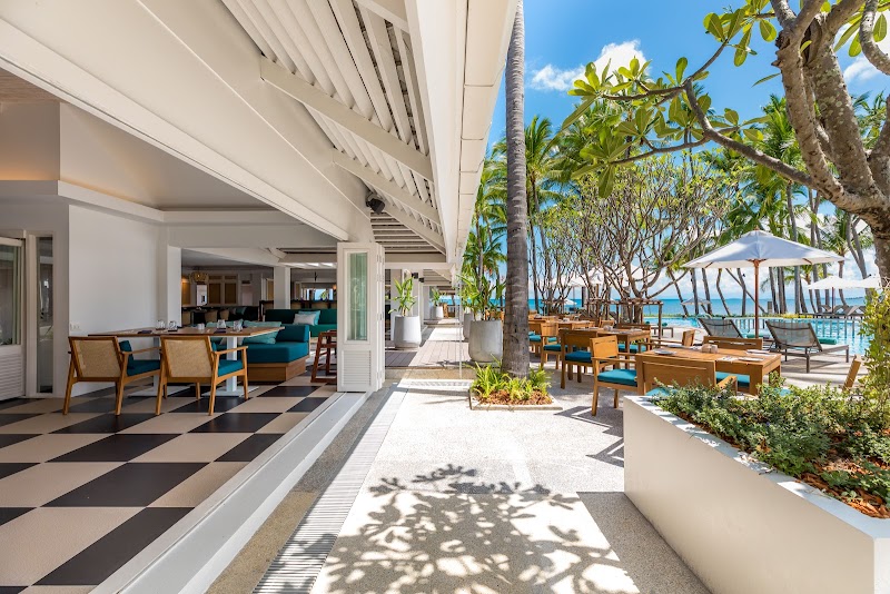 Outrigger Voyager 47 Club Lounge