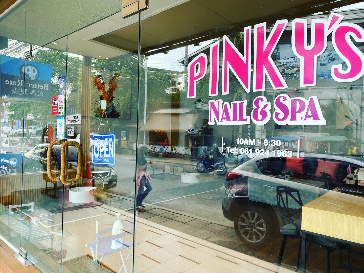 Pinky’s Nails & Spa