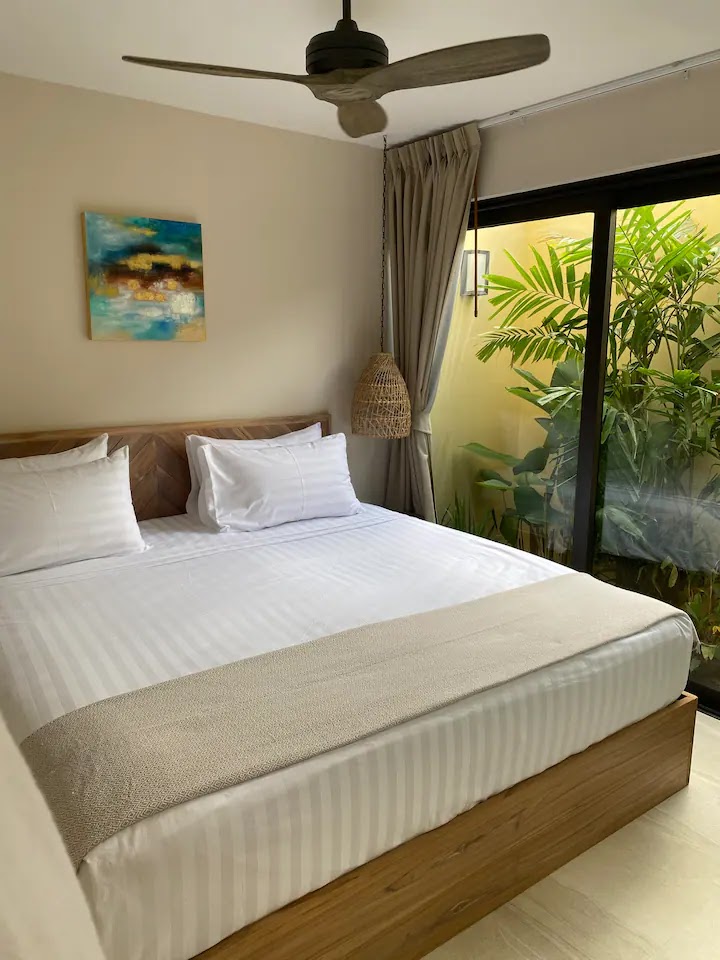 Sarana Beach Villas