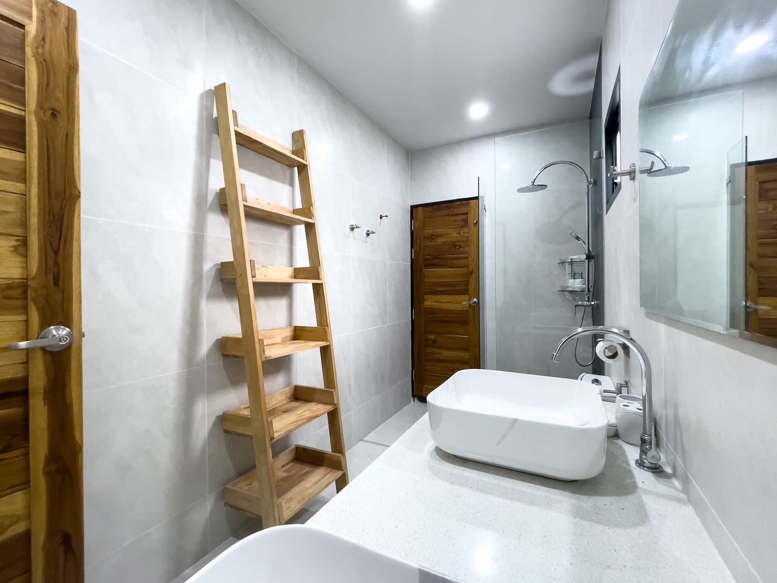 The Cosy Maenam Beach Resort, Pool Bar & Restaurant - Gallery image 5