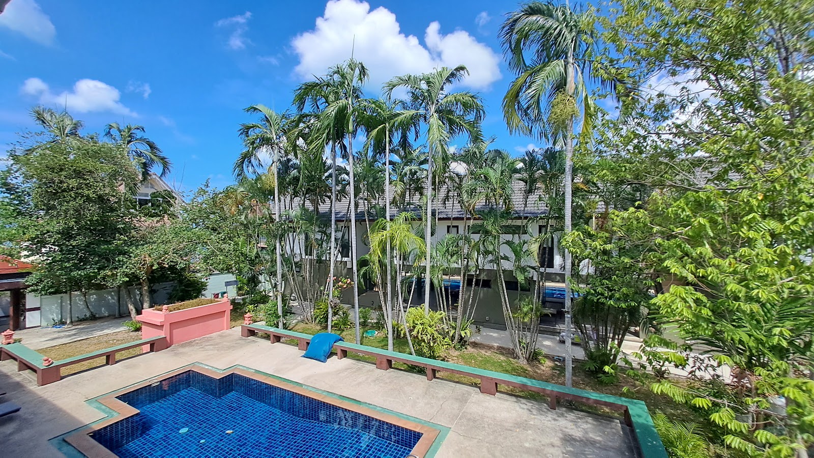 The Florist Resort