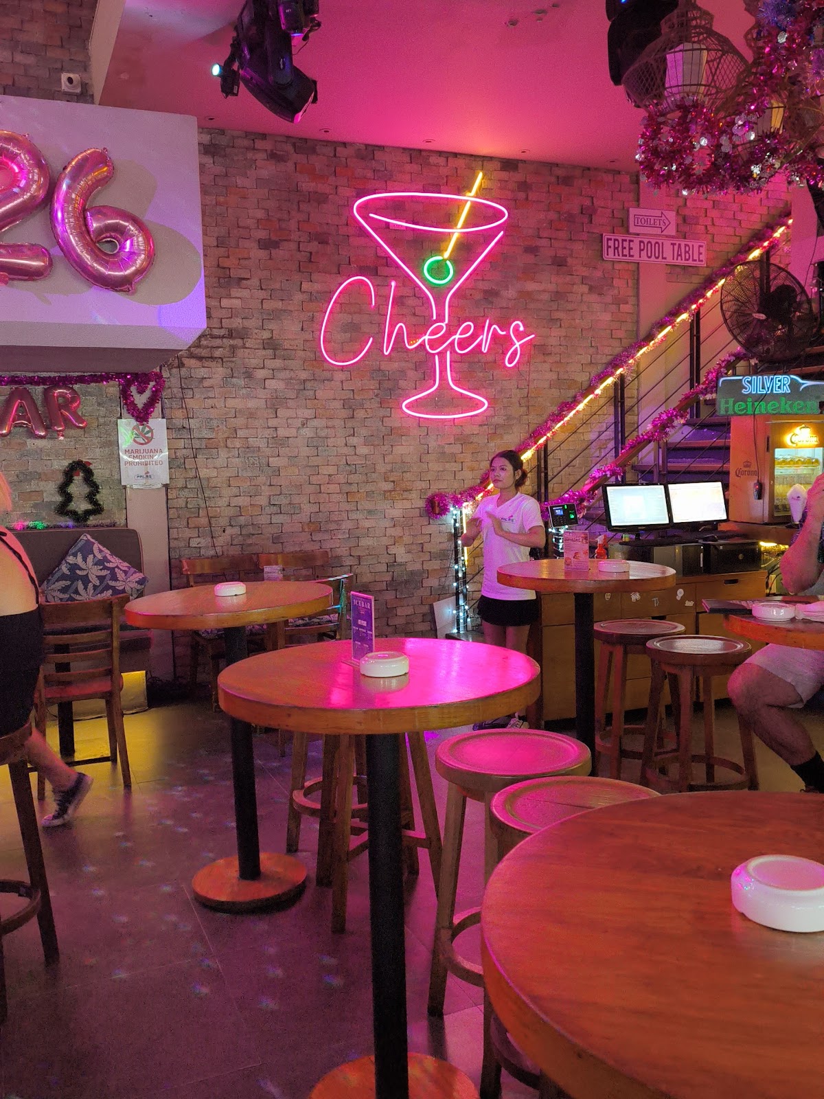 The Palms Bar & Grill - Gallery image 4