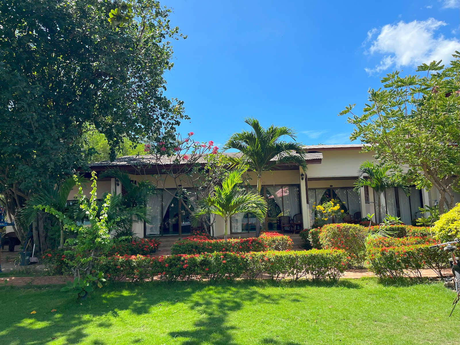 The Waterfront Boutique Hotel