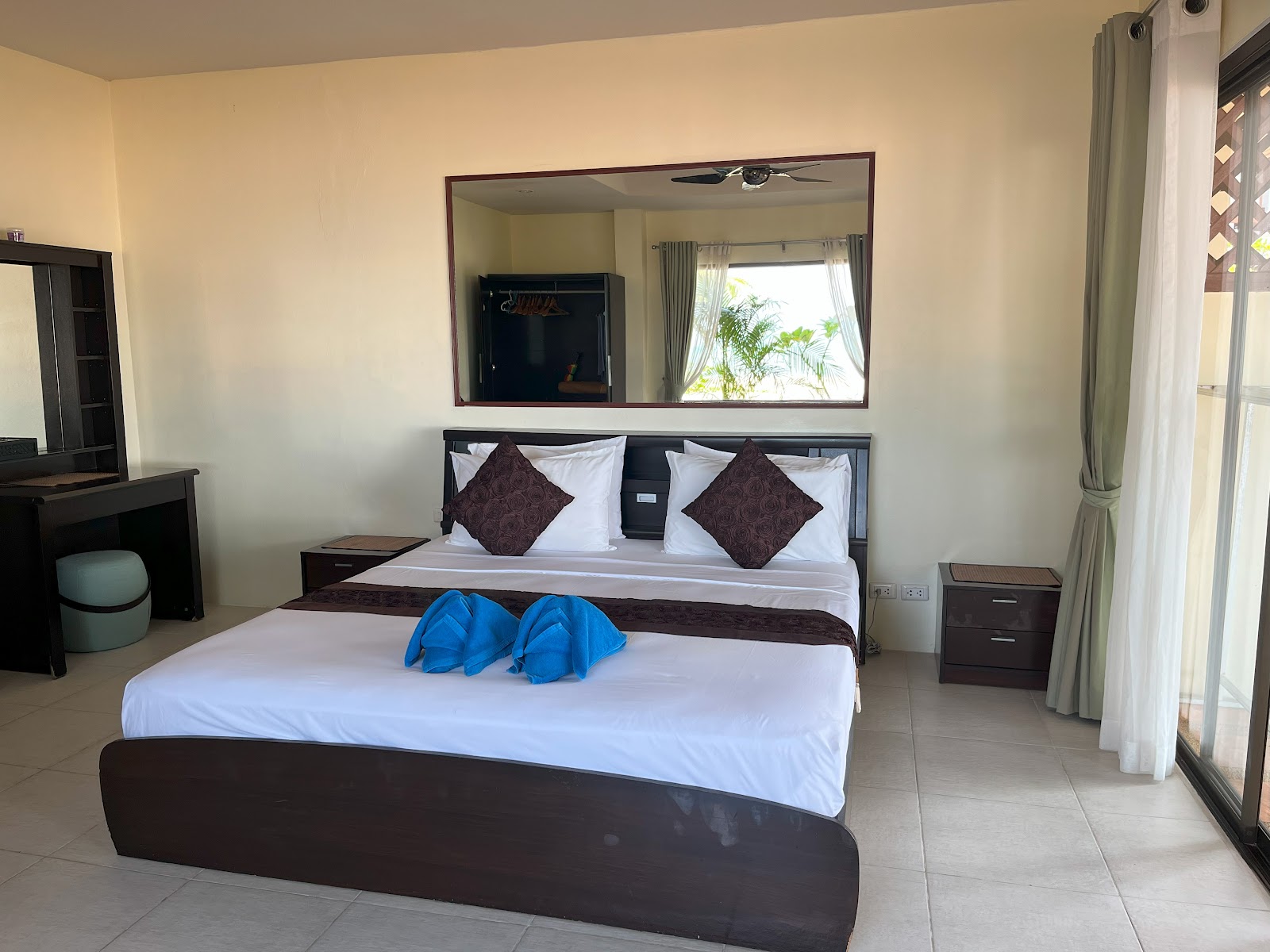 The Waterfront Boutique Hotel