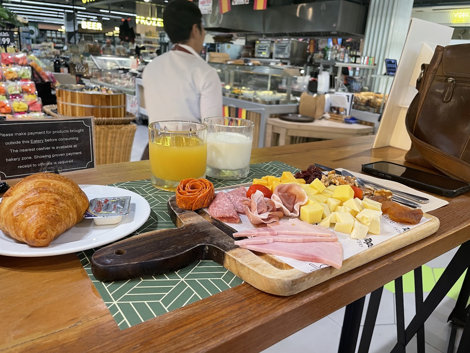 Tops Eatery - Gallery image 5