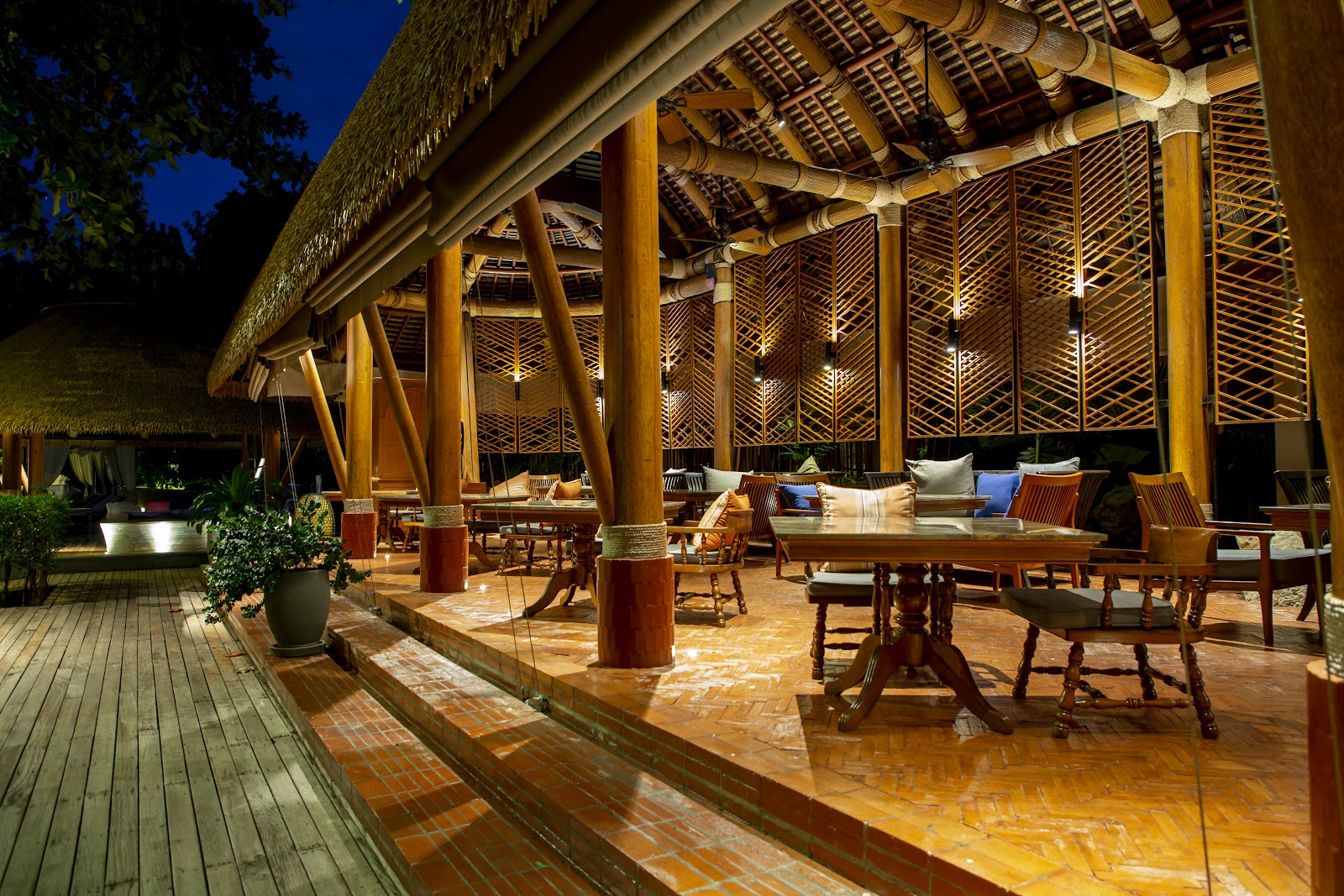 Vana Belle - Panali Restaurant
