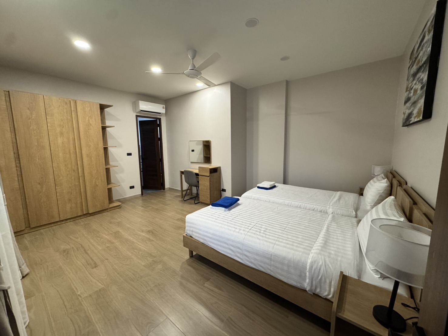 Whispering Palms Suite