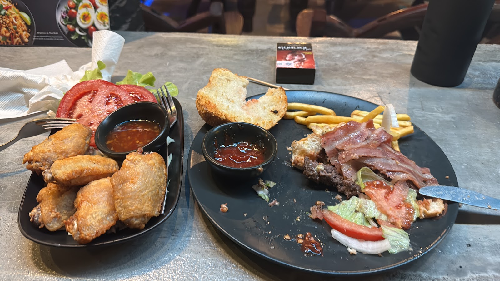 YOYO Bar & Restaurant