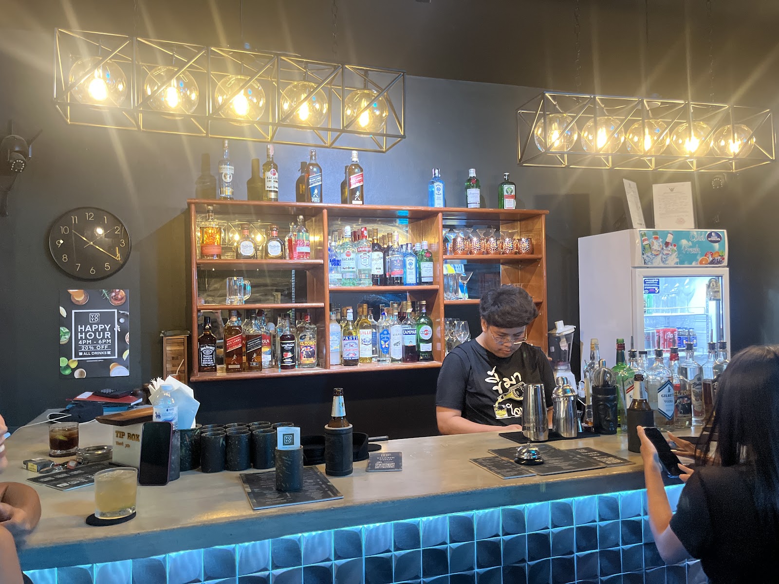 YOYO Bar & Restaurant